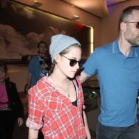 Kristen Stewart : elle embarque à l'aéroport de Los Angeles sans Alicia Cargile (vidéo)