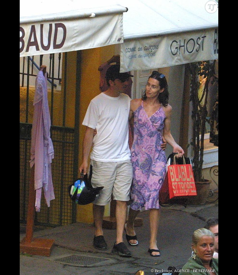 Anne Brochet et Gad Elmaleh à Saint-Tropez en 2001.
