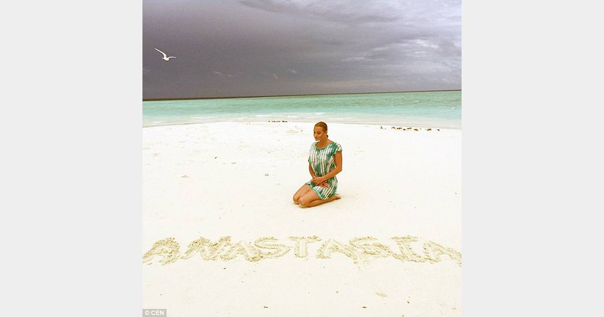 Anastasia Volochkova Sur Une Plage Des Maldives Terrafemina