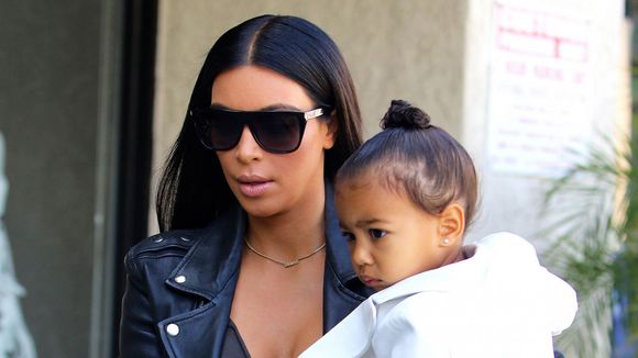 Une pétition en Angleterre pour interdire le perçage d'oreilles des enfants