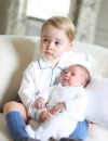 Le prince George et sa petite soeur Charlotte