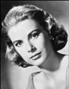 La princesse Grace Kelly a largement inspiré les pin-up d'aujourd'hui avec son carré bouclé ultra sophistiqué dans les années 50.