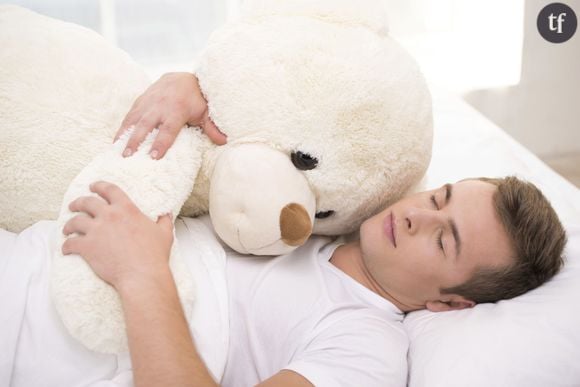 25% d'hommes prendraient leur ours en peluche lorsqu'ils partent en voyage d'affaires !