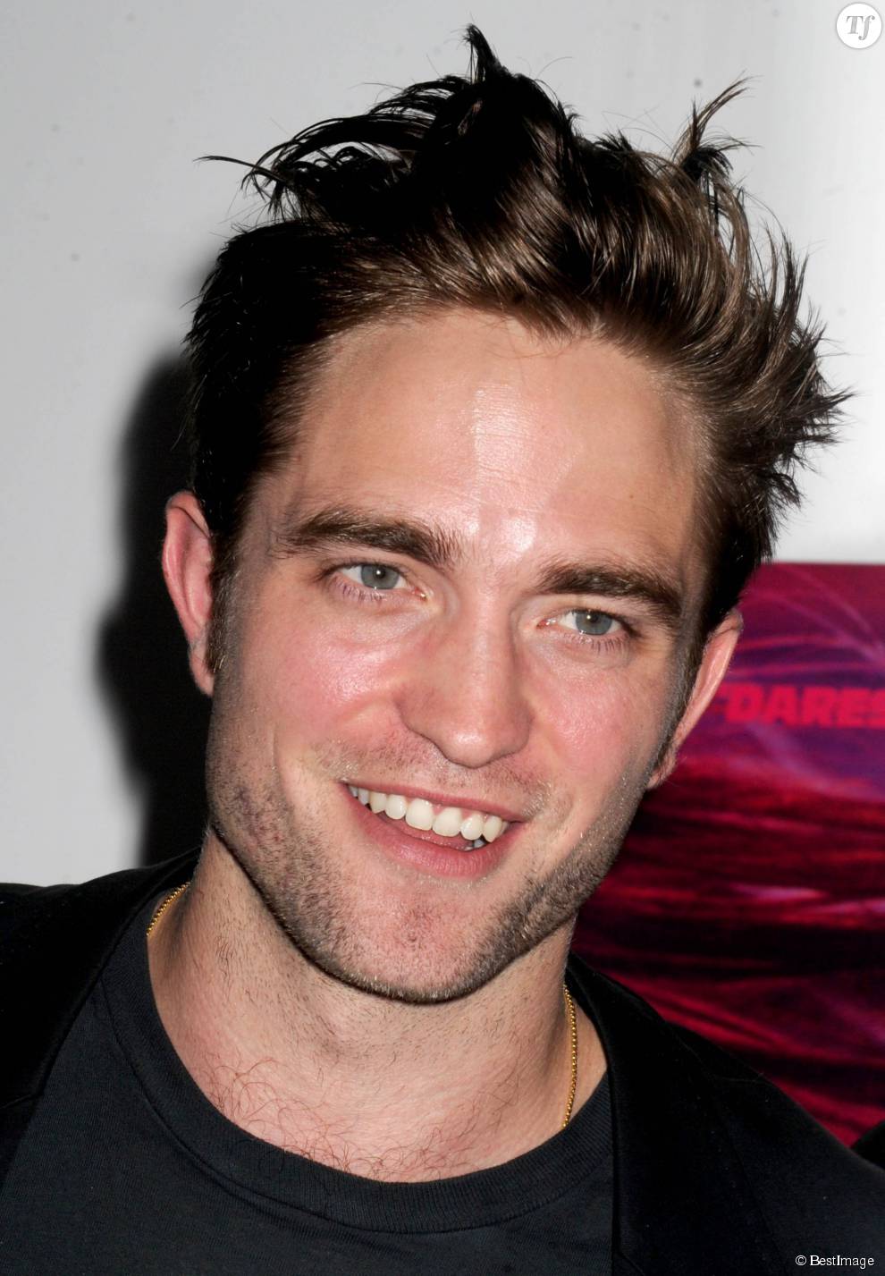  Portrait de Robert Pattinson pour la première de &quot;Heaven Knows That&quot; à New York le 18 mai 2015  