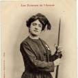 Une femme avec une arme à la main, c'était limite du jamais vu pour la bourgeoisie française de l'époque !