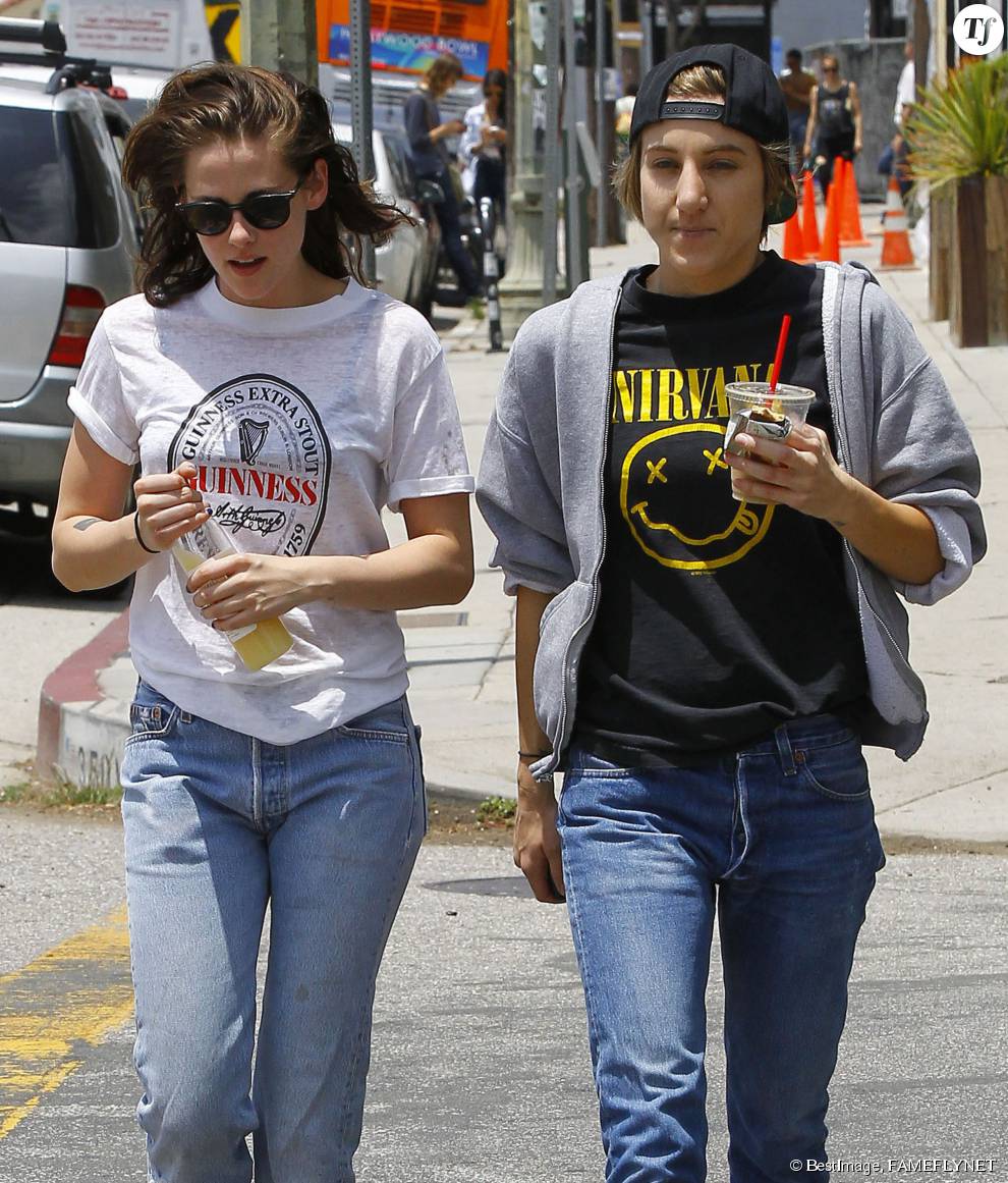 L&#039;actrice Kristen Stewart et Alicia Cargile en juin dernier