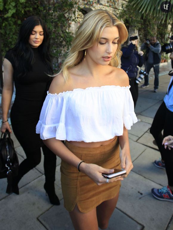 Kylie Jenner et Hailey Baldwin sont allées déjeuner au restaurant The Ivy à West Hollywood, le 17 décembre 2015 