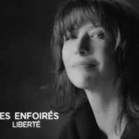 Les Enfoirés 2016 : le clip de "Liberté" avec Vanessa Paradis et Sophie Marceau (vidéo)