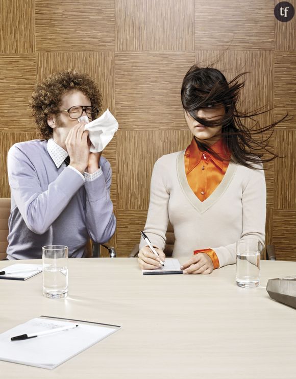 Comment éviter d'attraper (ou propager) ce maudit rhume au bureau ?