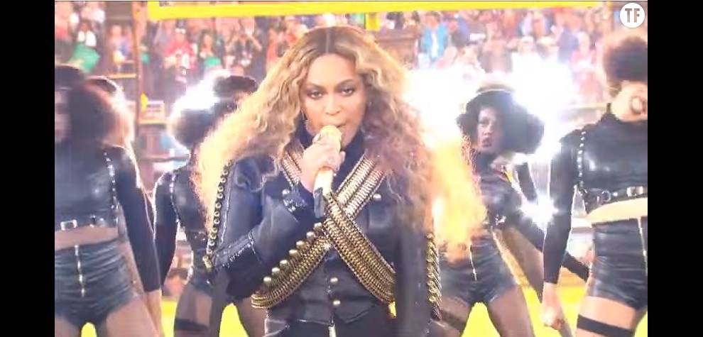Beyoncé durant le Super Bowl 2016
