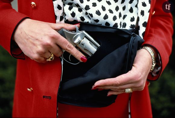 Des armes à feu spécialement conçues pour les femmes : le nouveau créneau des fabricants