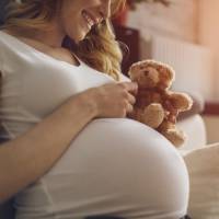 10 cadeaux utiles à faire à une future maman