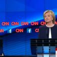 Bernie Sanders et Hillary Clinton lors du premier débat entre démocrates