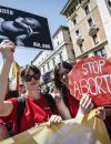  Activistes anti-avortement lors de la "Marche pour la vie" à Rome, en Italie, en mai 2010 