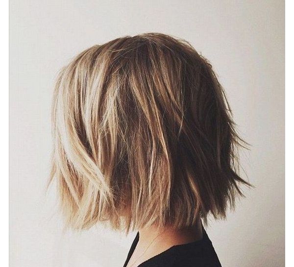 Le tuto coiffure pour un carré ondulé parfait - Terrafemina