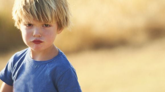 6 phrases à dire à un enfant qui boude