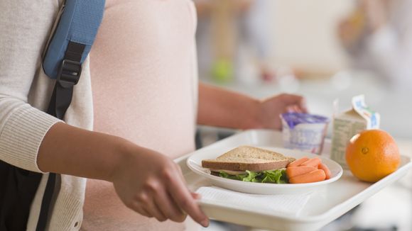 Cette ado a créé une appli pour les enfants qui mangent tout seuls à la cantine