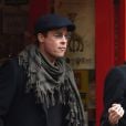 Brad Pitt et Angelina Jolie quittent un magasin de jouets à Londres le 12 mars 2016