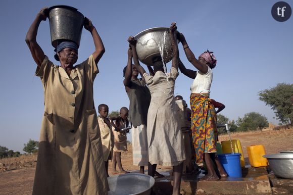 A travers le monde, les femmes ont un "deuxième travail" non-rémunéré