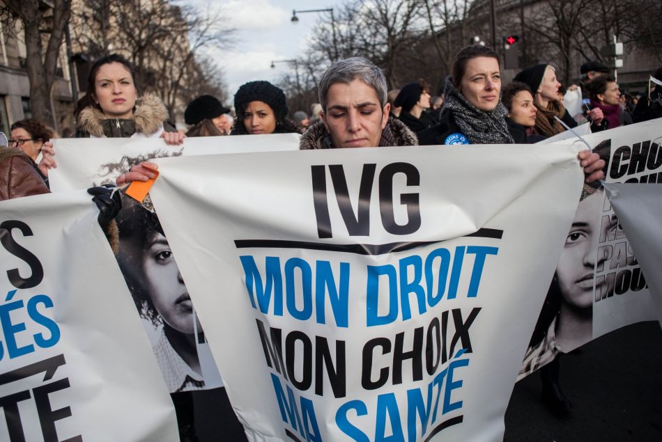 Manifestation pour le droit à l'avortement en Espagne dans les rues de Paris le 1er février 2014