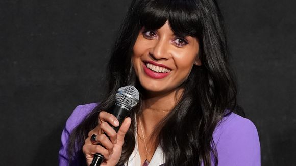 "On doit prendre la grossophobie au sérieux" : Jameela Jamil tacle la discrimination au travail