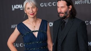 Oui, Keanu Reeves a une girlfriend de 46 ans : et alors ?