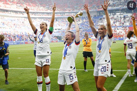 Alex Morgan, Megan Rapinoe, et Allie Long victorieuse de la coupe du monde féminine de football le 7 juillet 2019.