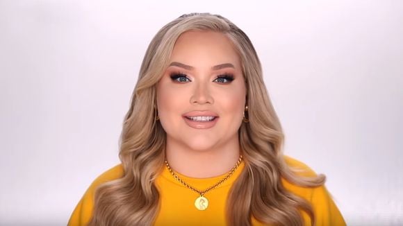 La YouTubeuse Nikkie Tutorials fait son coming out trans (et c'est très émouvant)