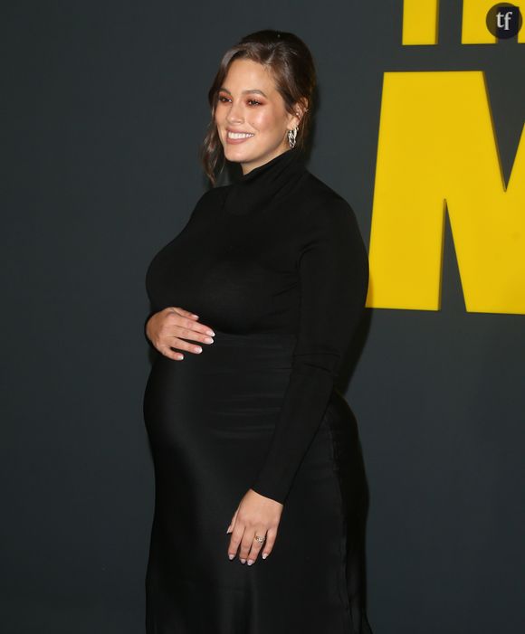 "Je change mes propres couches" : Ashley Graham se confie sur son quotidien post-partum