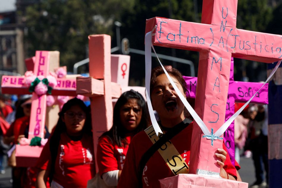 Les Mexicaines ont marché dans la rue en amont du 9 mars, journée de grève féminine