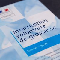 Le droit à l'avortement est-il fragilisé pendant le confinement ?