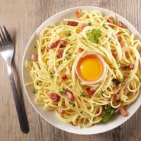 Cuisine en confinement : la vraie recette des pâtes à la carbonara