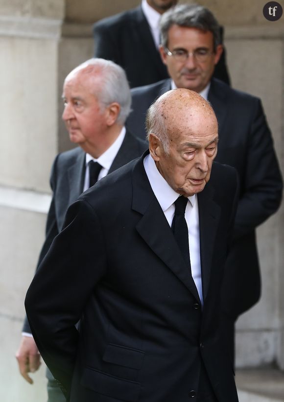 Valery Giscard D'Estaing accusé d'agression sexuelle.