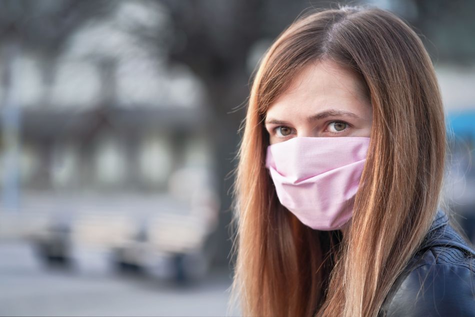 Faudrait-il adopter le masque en soie contre le coronavirus ?
