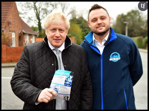 Le député britannique Ben Bradley en charmante compagnie.