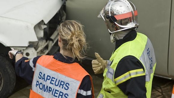 "Tes seins bougent trop" : une jeune sapeuse-pompière dénonce le sexisme de ses collègues