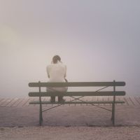 L'art d'être malheureux : pourquoi il faudrait embrasser la tristesse au lieu de la fuir