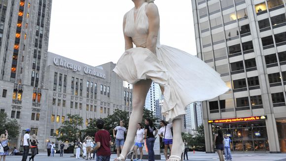 Pourquoi cette statue géante de Marilyn Monroe robe relevée dérange tant