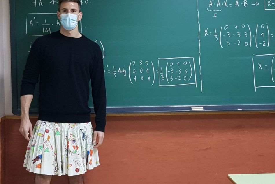 Des professeurs espagnols portent une jupe pour briser les stéréotypes