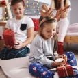 La règle des 4 cadeaux, une bonne idée pour gâter (vraiment) les enfants ?
