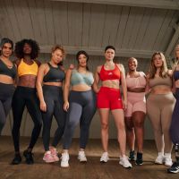 Des seins nus pour des brassières Adidas : audacieux ou problématique ?