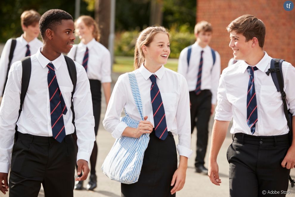 Les lycéennes britanniques dénoncent la vente de tenues d&#039;écolière dans les sex shops