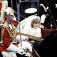  "Ce n'est pas juste que Camilla devienne reine consort. Ce titre appartiendra toujours à la belle reine de nos coeurs, la princesse Diana !"  