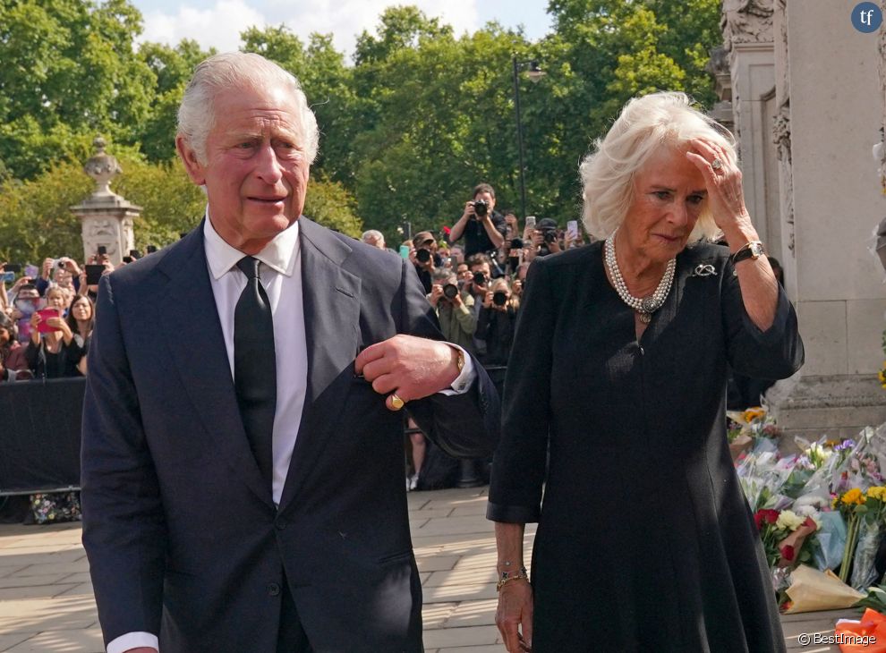  Le roi Charles III d&#039;Angleterre et Camilla Parker Bowles, reine consort d&#039;Angleterre, arrivent à Buckingham Palace, le 9 septembre 2022. 