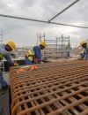  Le Qatar a embauché des travailleurs immigrés des pays pauvres voisins pour construire ses stades. Ils travaillent dans des conditions abominables 