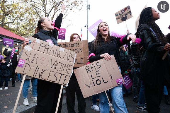 Marche féministe #NousToutes à Paris le 19 novembre 2022