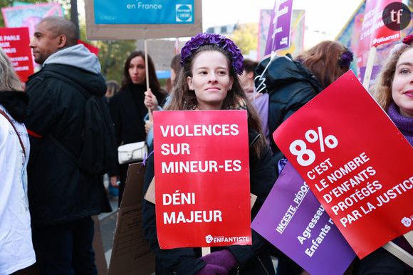 Marche féministe #NousToutes à Paris le 19 novembre 2022