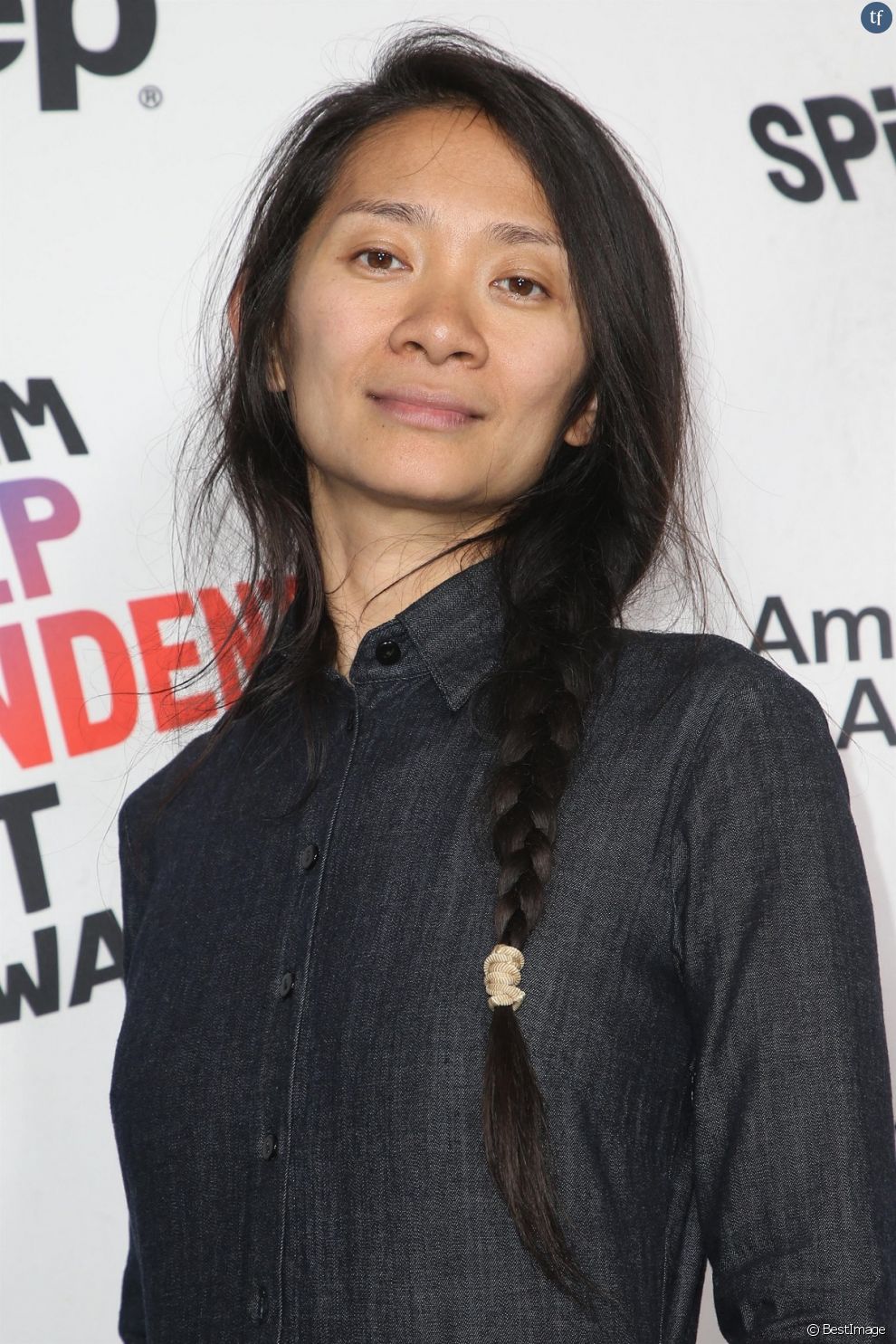 Chloe Zhao est la deuxième femme cinéaste à avoir été récompensée aux Oscars