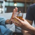  A partir de quand la consommation d'alcool devient-elle problématique ? Les signes pour prévenir l'alcoolisme ne manquent pas. On vous explique. 