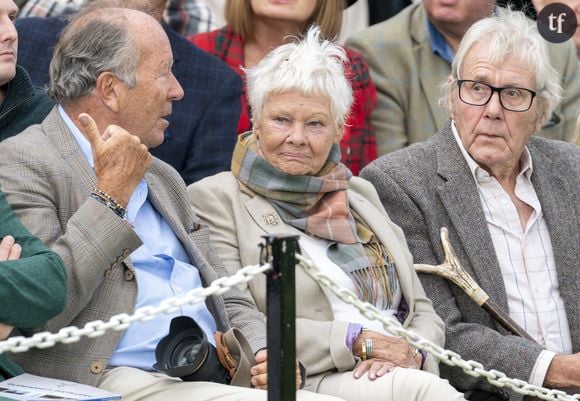 Dame Judi Dench et David Mills lors du Braemar Royal Highland Gathering au Princess Royal and Duke of Fife Memorial Park à Braemar, Royaume Uni, le 3 septembre 2022. 